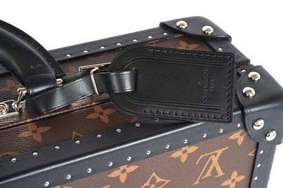 LOUIS VUITTON
Attaché case Louis Vuitton,...