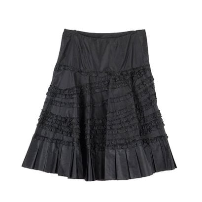VALENTINO
Valentino black silk lined skirt...
