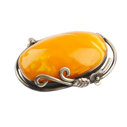 ARGENT, AMBRE / SILVER, AMBER
Broche en argent...