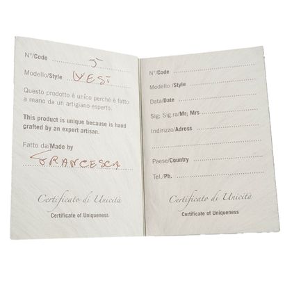 HENRY BEGUELIN
Sac en cuir noir embelli de...