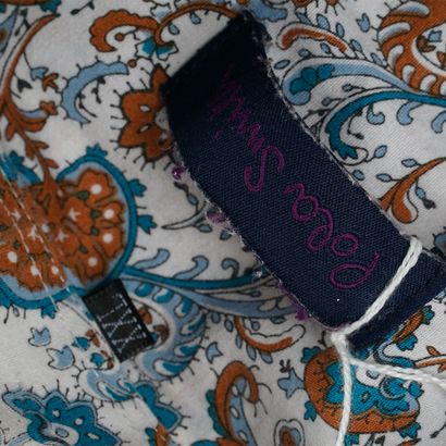 PAUL SMITH
Deux chemises Paul smith. 
- Bleu...