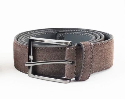 HUGO BOSS 
Ceinture en suède marron (cuir...