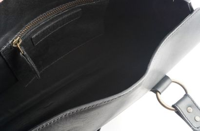 JOHN FLUEVOG
John Fluevog Anna bag in black...