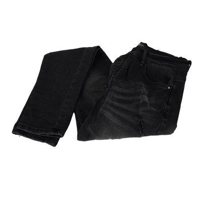 AMIRI
Jeans avec fermeture éclair
Taille...