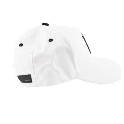 AMIRI
Casquette blanche. Un logo brodé au...