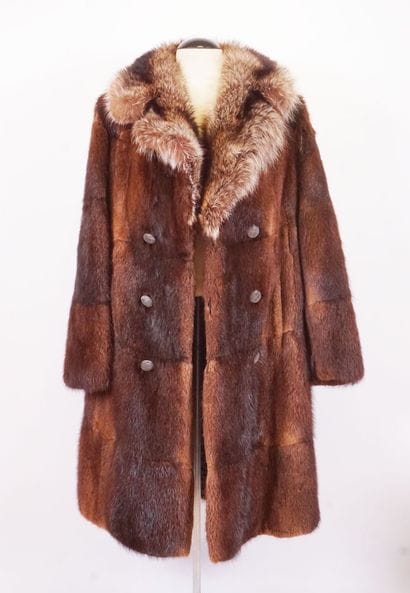 FOURRURE / FUR
Manteau long pour homme en...