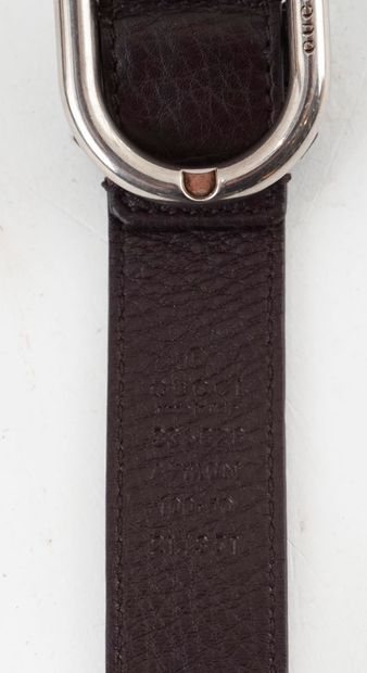 GUCCI
Ceinture en cuir souple. 
Boucle en...