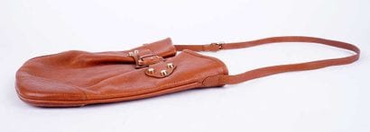BURBERRY
Sac Burberry en cuir marron, fermeture...