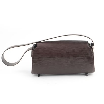 LOUIS VUITTON
Sac Louis Vuitton Nocturne...