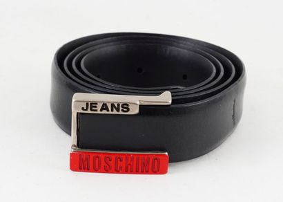 MOSCHINO JEANS 
Ceinture en cuir noir vernis....