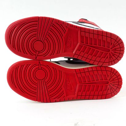 NIKE
Baskets Air Jordan 1 High OG édition...