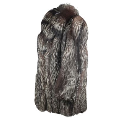 RENARD / FOX
Manteau court en fourrure de...