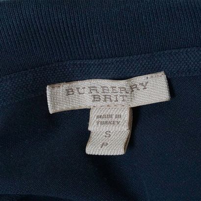 BURBERRY
Burberry navy blue cotton T-shirt.
Size:...