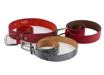 COLT
Ensemble de 3 ceintures : 
- Deux ceintures...
