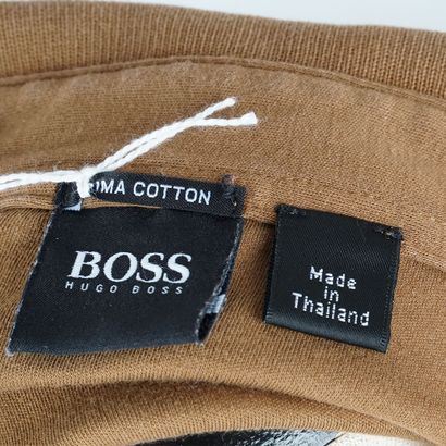 HUGO BOSS
Deux polos à manches longues, l'un...