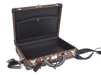 LOUIS VUITTON
Attaché case Louis Vuitton,...