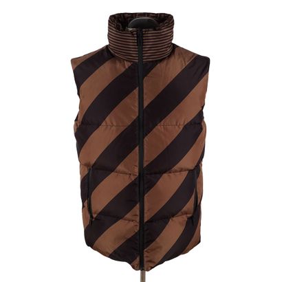 FENDI
Doudoune sans manches réversible beige...