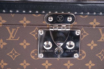 LOUIS VUITTON
Attaché case Louis Vuitton,...