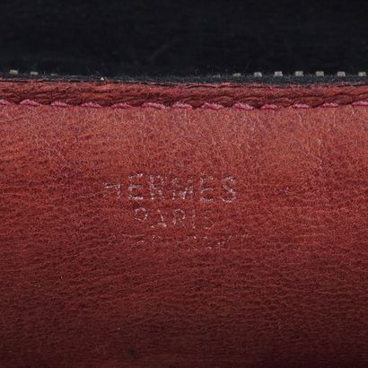 HERMÈS
Sac vintage Hermès en cuir bourgogne,...