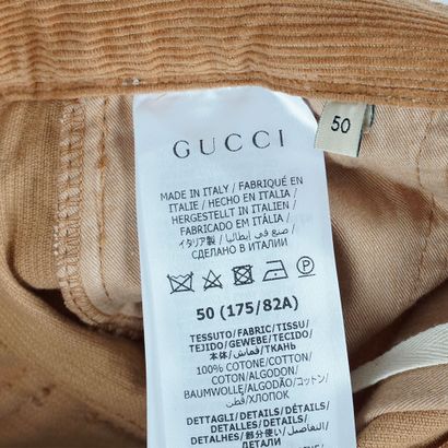 GUCCI
Pantalon corduroy marron clair
Taille...