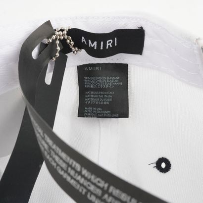 AMIRI
Casquette blanche. Un logo brodé au...