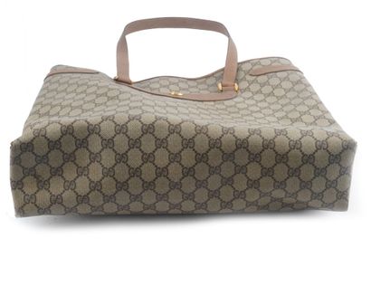 GUCCI
Gucci Canvas bag in Monogram canvas,...