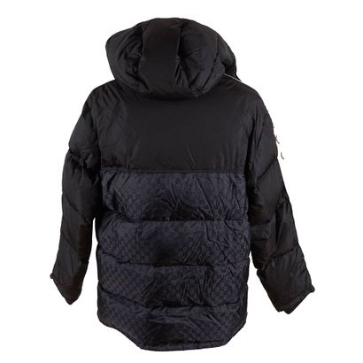 GUCCI
Manteau GG noir
Taille 48
