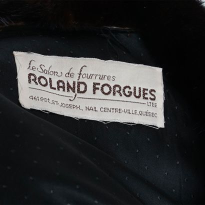 FOURRURE / FUR
Manteau en fourrure de vison.
Longueur:...