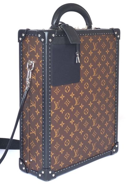 LOUIS VUITTON
Attaché case Louis Vuitton,...