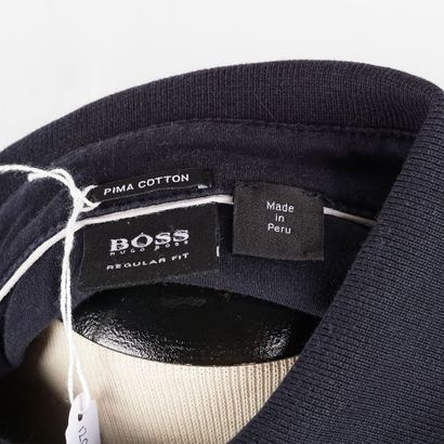 HUGO BOSS
Deux polos à manches longues, l'un...