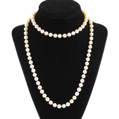 PERLES AKOYA
Collier composé de 97 perles...