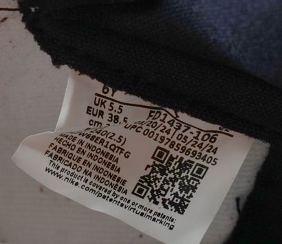 NIKE
Baskets Air Jordan 1 High OG édition...