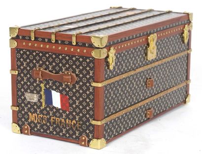 LOUIS VUITTON 
Presse-papier miniature Louis...