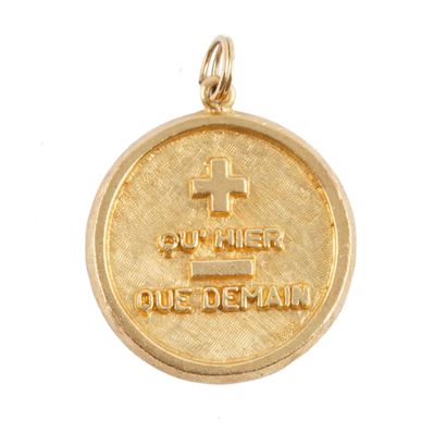 OR 10K / 10K GOLD
Pendentif rond en or jaune...