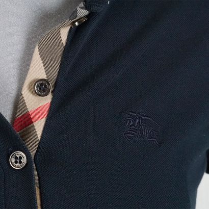 BURBERRY
Burberry navy blue cotton T-shirt.
Size:...