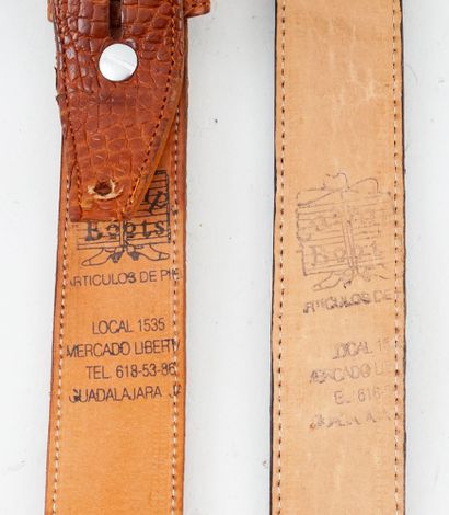 CEINTURES / BELTS
Ensemble de 2 ceintures...
