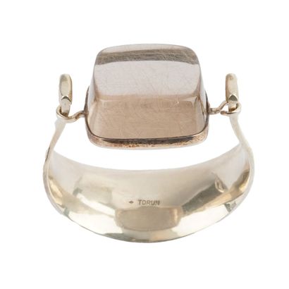 Viviana TORUN 
Bracelet en argent ouvrant...