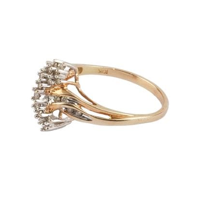 OR 10K / 10K GOLD
Bague en or jaune 10K sertie...