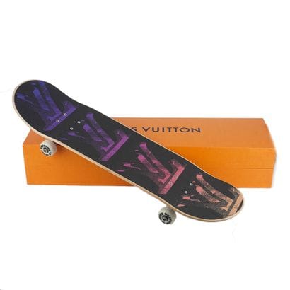 LOUIS VUITTON SKATEBOARD
Louis Vuitton Multicolor...
