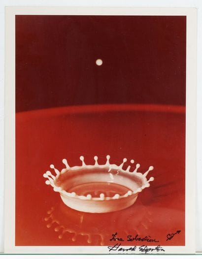 EDGERTON, Harold Eugene (1903-1990)
Milk...