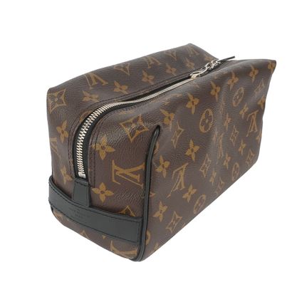 LOUIS VUITTON 
Toiletry Bag in Monogram canvas...