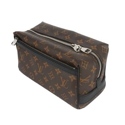 LOUIS VUITTON 
Toiletry Bag in Monogram Canvas...