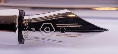 CARAN D'ACHE “VARIUS LÈ VINY” FOUNTAIN PEN
Caran...