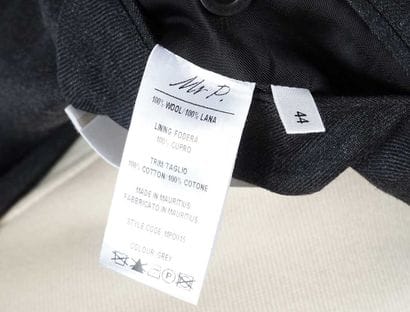 MR. P
Gray tailored jacket fastened with...