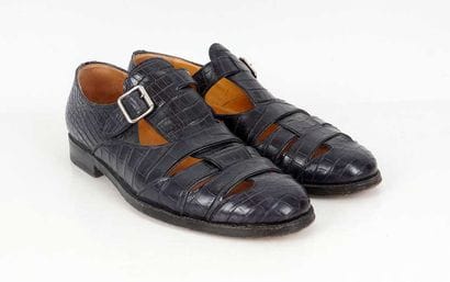 RALPH LAUREN
Stacy Adams Calandro City sandals...