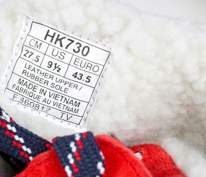 ASICS X KITH X MONCLER
Red suede Gel Lyte...