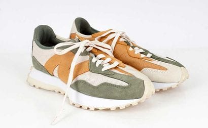 NEW BALANCE
327 sneakers in beige and yellow...