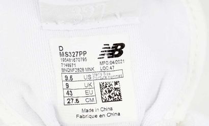 NEW BALANCE
327 sneakers in white perforated...