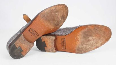 RALPH LAUREN
Stacy Adams Calandro City sandals...