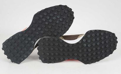 NEW BALANCE
Brown nylon 327 sneakers with...